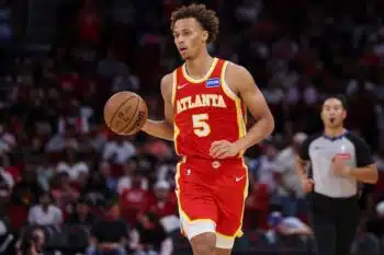 Dyson Daniels dribbles preseason